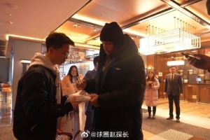 CBA官方：新疆为外援爱德华兹完成注册 他将身披2号球衣