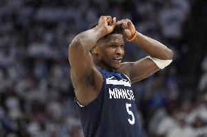 华子谈输掉西决：不会用受伤这个词形容 我还年轻 还有很多机会