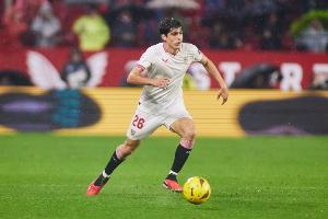 罗马诺：那不勒斯1400万欧＋10%二转分成报价塞维利亚后卫胡安卢