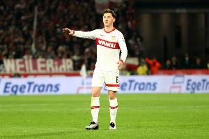 斯图加特主帅：斯蒂勒伤势好转，不排除可以赶得上超级杯对拜仁