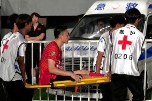 伤情通报 8月8日下午，栗鹏进行右腿胫骨骨折内固定术手术