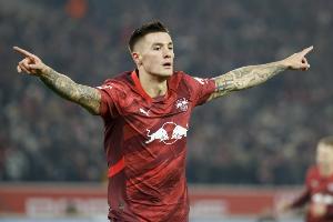 德天空：塞斯科正在接受曼联的体检，最迟明天签约至2030年