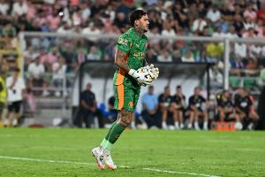 瓜迪奥拉谈埃德森未来：再看吧，转会窗口在对阵布莱顿之后才关闭