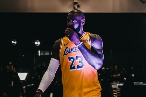 詹姆斯谈第23个赛季：感觉像第一次拿起篮球时一样兴奋