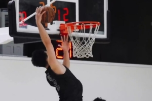 抵达美国！龙狮NBA季前赛备战首场训练赛 寻找状态激发潜能中