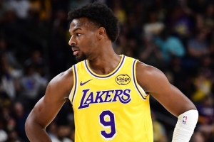 频繁造杀伤！布朗尼上半场2投0中 但罚球6中5拿到5分