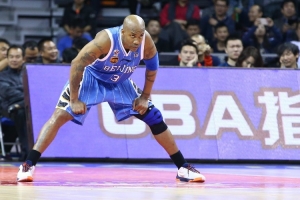 杨毅：马布里当时编歌称闵鹿蕾是训练机器 老马以身作则努力训练