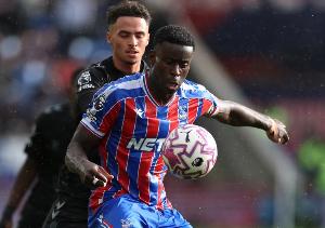 法尔克：格伊仍是拜仁首选目标，今夏曾有意球员但未能出售金玟哉