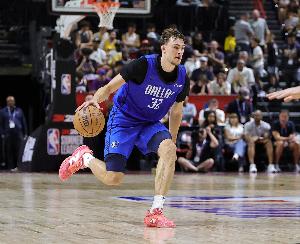 曾令旭：弗拉格水不了&持球练出来就是顶级球员 独行侠尺寸太好了