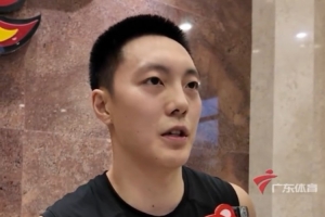 胡明轩：和周鹏赵睿都非常熟悉 期待所有人到齐后会有好的磨合