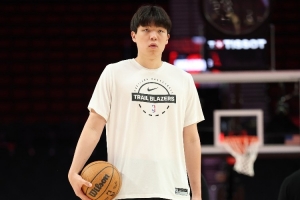 杨瀚森：转身上篮后我找到了自信心 那是我的招牌动作