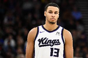 5年1.4亿提前续约！国王主帅：基根-穆雷很全面 我们非常器重他