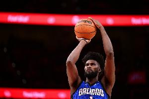 健康状态很能打！艾萨克7中6高效拿下13分6板2帽