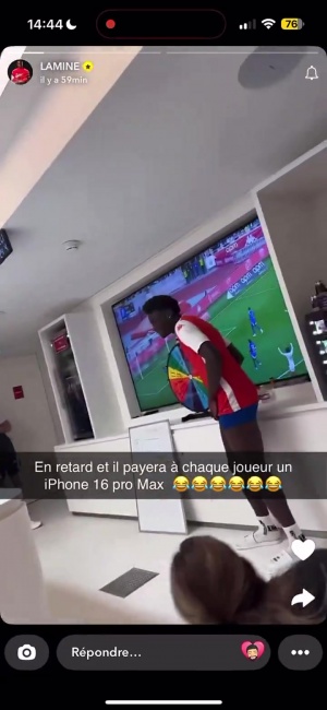 队友乐疯了😂马维萨因迟到被惩罚摇大转盘，要送每人一台iPhone