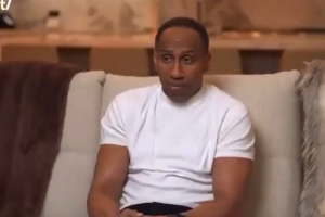 A-史密斯：詹姆斯他针对我 你见过他这样针对白人吗