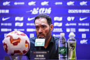 足球报：亚泰输河南错失摆脱困局良机，但若再抢6分仍有机会上岸