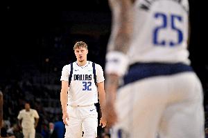 基德谈首发：攻防两端都表现出色&希望打好开局 但不会一成不变