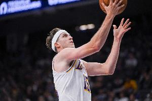 开赛季总分场均分皆相同！里夫斯罚球51中45 亚历山大46中39