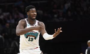 拼至6犯离场！小贾伦-杰克逊8投6中 得到15分4板1助