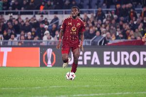 罗体：米兰曾两次追求科内，巴黎准备报价6000万欧但罗马想留下他