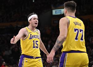 东契奇：要是我和里夫斯今天准一点 那我们本可以得150分