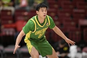 错失关键上篮&三分！林葳NCAA首秀17分钟7中0仅得2分3板1助4失误