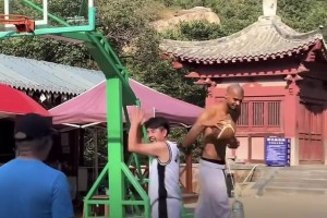 佛+光头+法国人！文班亚马一人集成马刺GDP全部要素🤣🤣