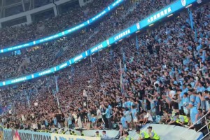 不踢滚蛋！大连球迷这阵势球员的压力得有多大