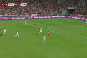 葡萄牙0-1落后！瓦尔加门前头球击中立柱弹入网窝