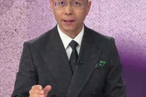 詹俊：瓜迪奥拉浓眉大眼也开始摆大巴了，阿森纳阵容深度多线争冠