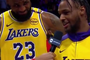 前有NBA詹姆斯父子同台竞技，后有村BA孙蓉母女同场执裁！