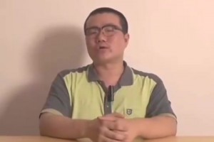 😂有多少吧友看过？徐静雨早年视频：教你如何蹭别人的烟