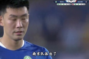 回想当年索尔斯克亚因曼联在英超联赛中取得第二名而向球迷道歉时