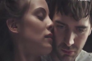 女伴已经春心荡漾，你却还在手搓欧冠奖杯🤣