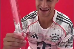 谁最长？拜仁球员的尺子反应力测试！