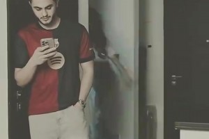 安东尼再秀“圆规”神技，不过这次队友们投来了满意的眼神🫠