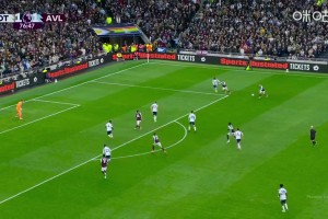 维拉反超比分！布恩迪亚内切左脚远射破门，现场沸腾💥