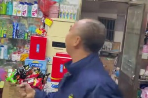 家喻户晓！苏超半决赛点球大战已经让泰州小卖部老板杀疯了😂