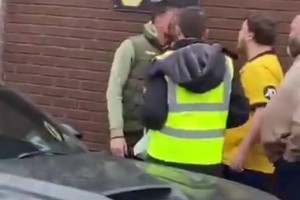 狼队门将怒怼球迷：输球难受都不和跟妻子说话🤬